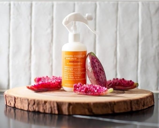 Mixed Chicks Base Coat Curl Primer Spray – Detangling Anti-Frizz Pre-Styling Treatment with Prickly Pear & Brazil Nut Oils – Heat Protection for Curly, Coily & Wavy Hair – 9 oz